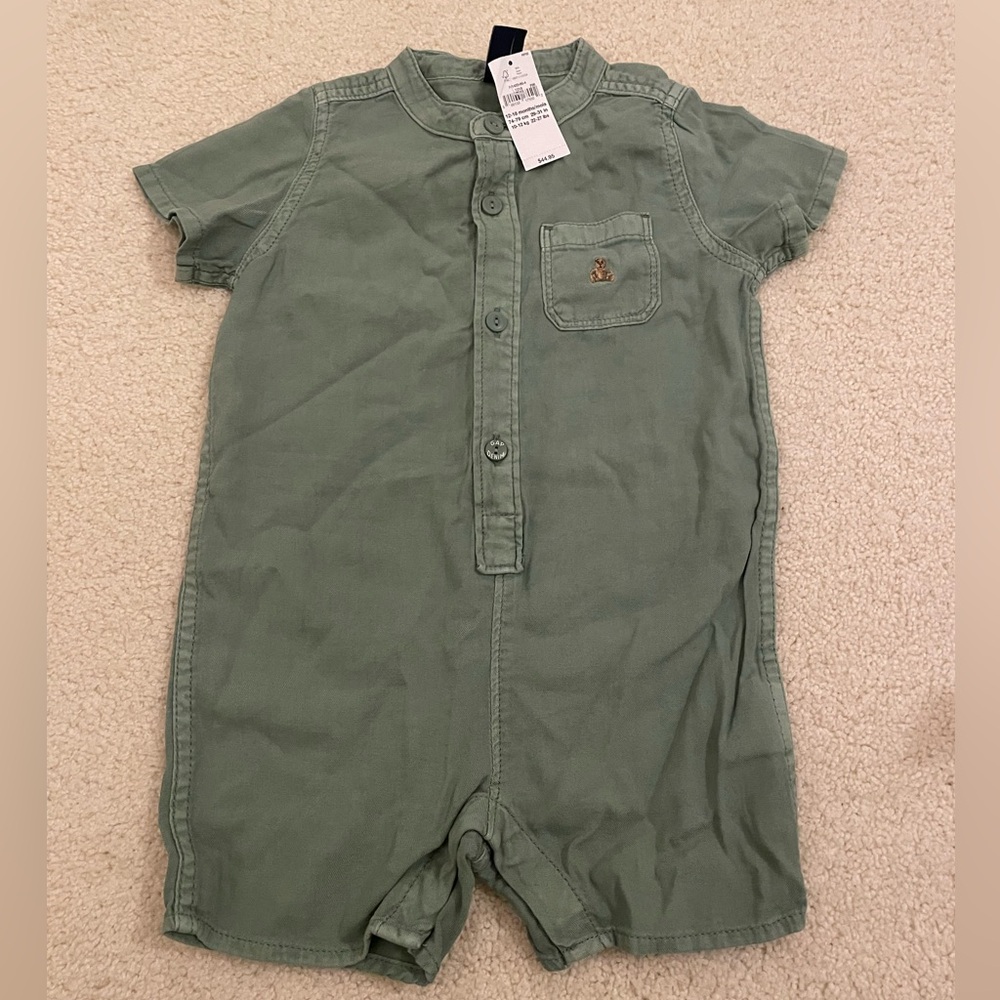 Brand new baby Gap Green Romper